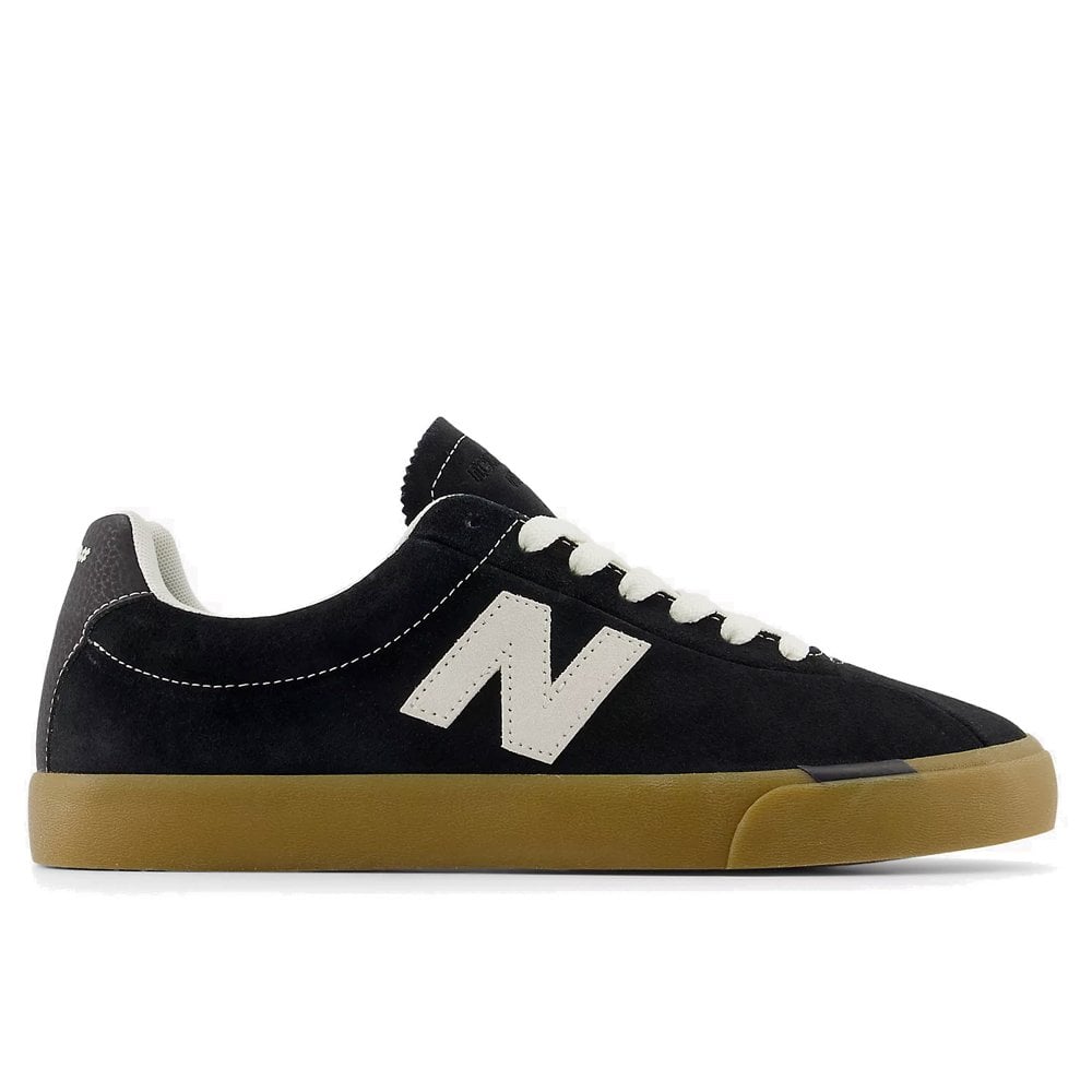 NM22 - Black/White