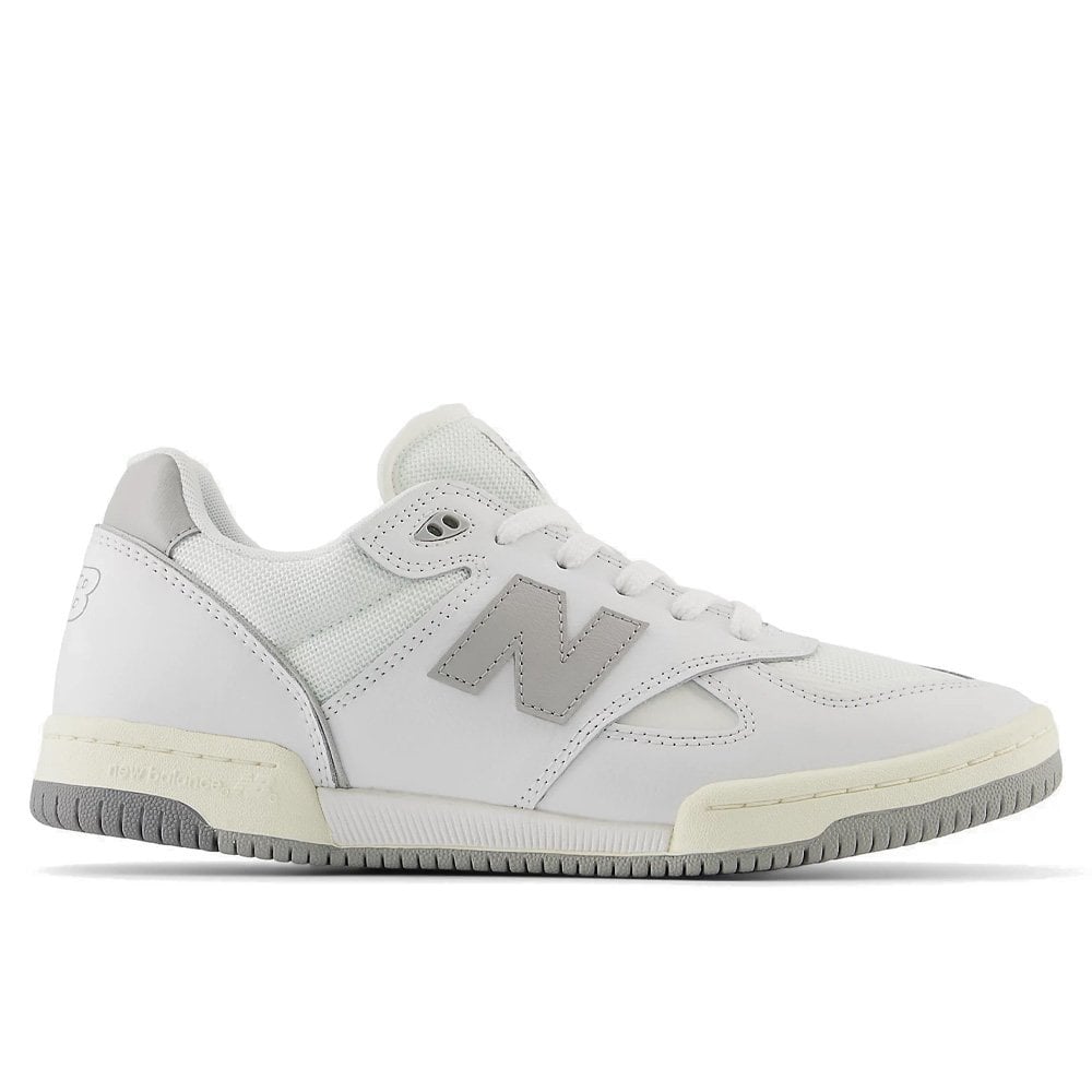 NM600 - Wht/Raincld