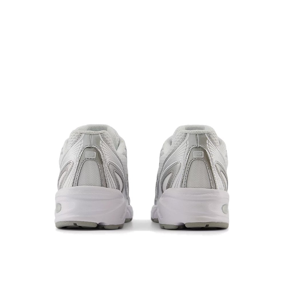 U740 - White/Silver