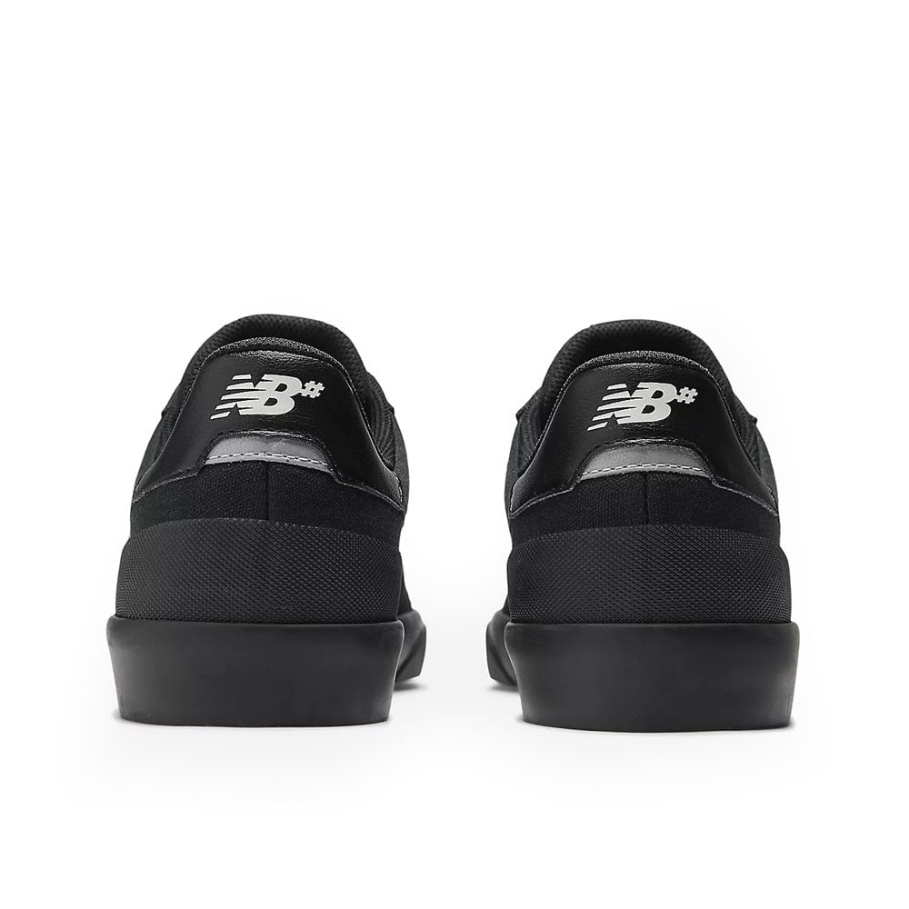 NM272 - Blk/Blk/Wht