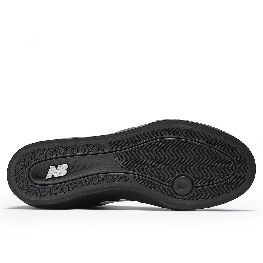 NM272 - Blk/Blk/Wht