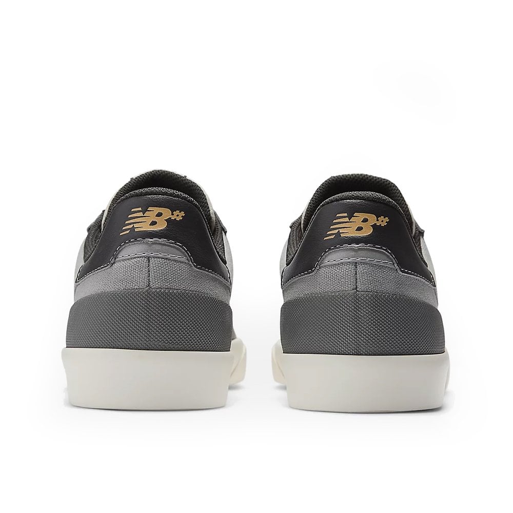 NM272 - Castlerk/Blk