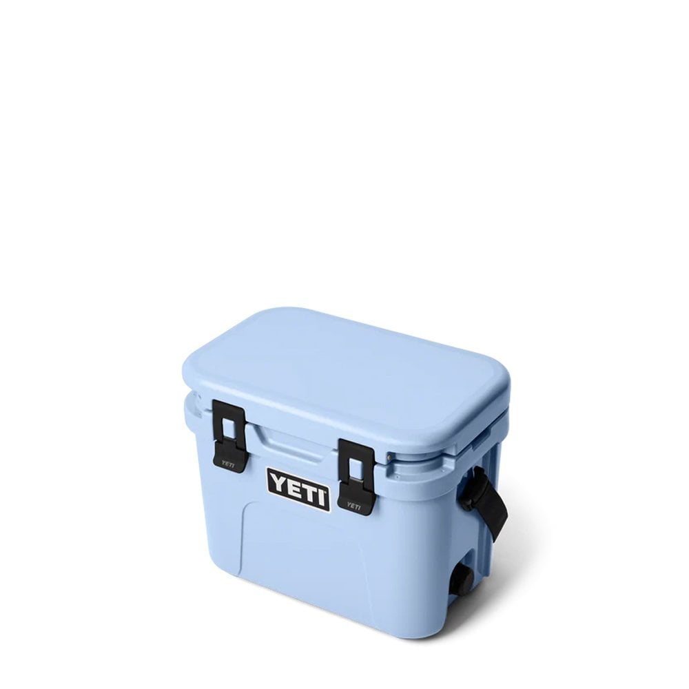 Roadie 15 Cool Box - Big Sky Blue