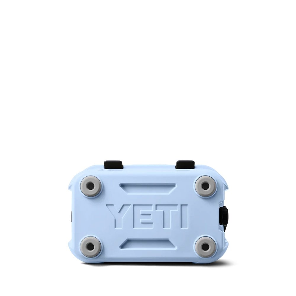 Roadie 15 Cool Box - Big Sky Blue