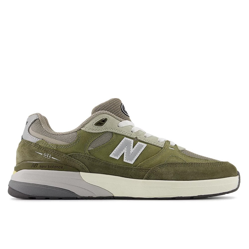 NM933 'Andrew Reynolds' - Olivine