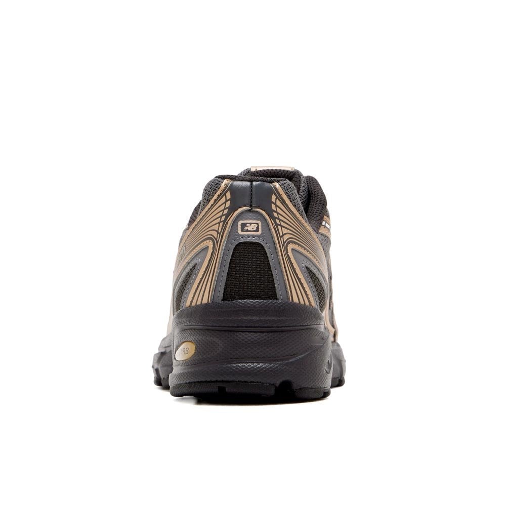 U740 - Blk/Blk Cmnt