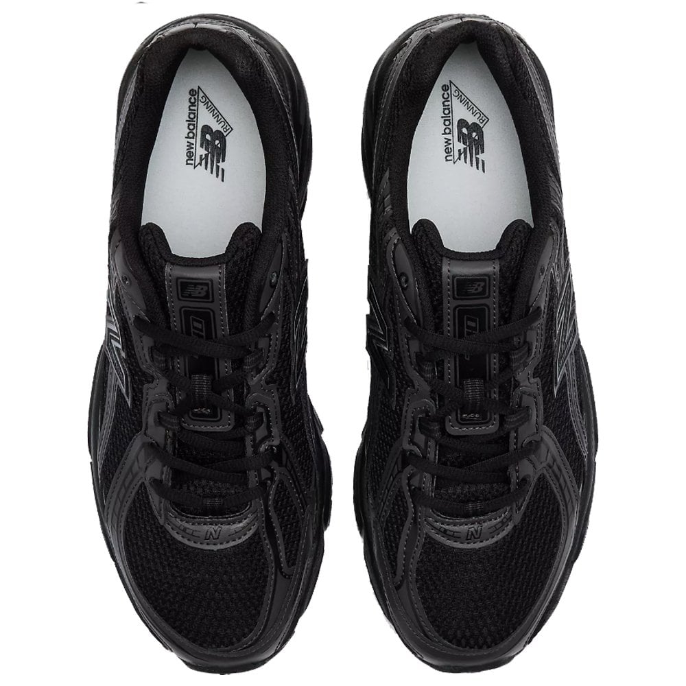 U740 - Black/Black