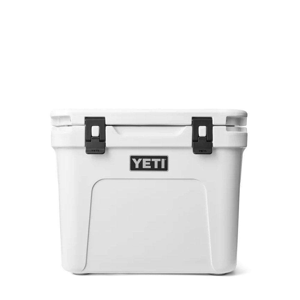 Roadie 32 Wheeled Cool Box - White