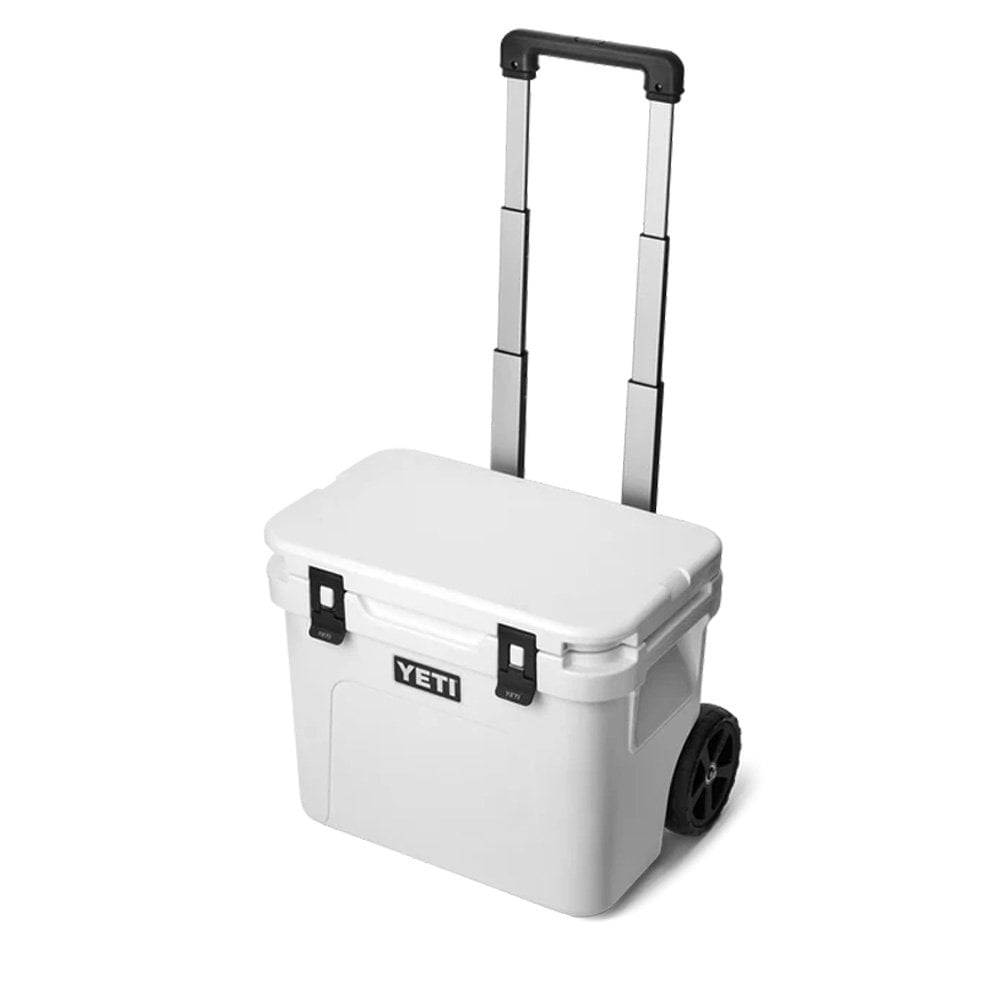 Roadie 32 Wheeled Cool Box - White