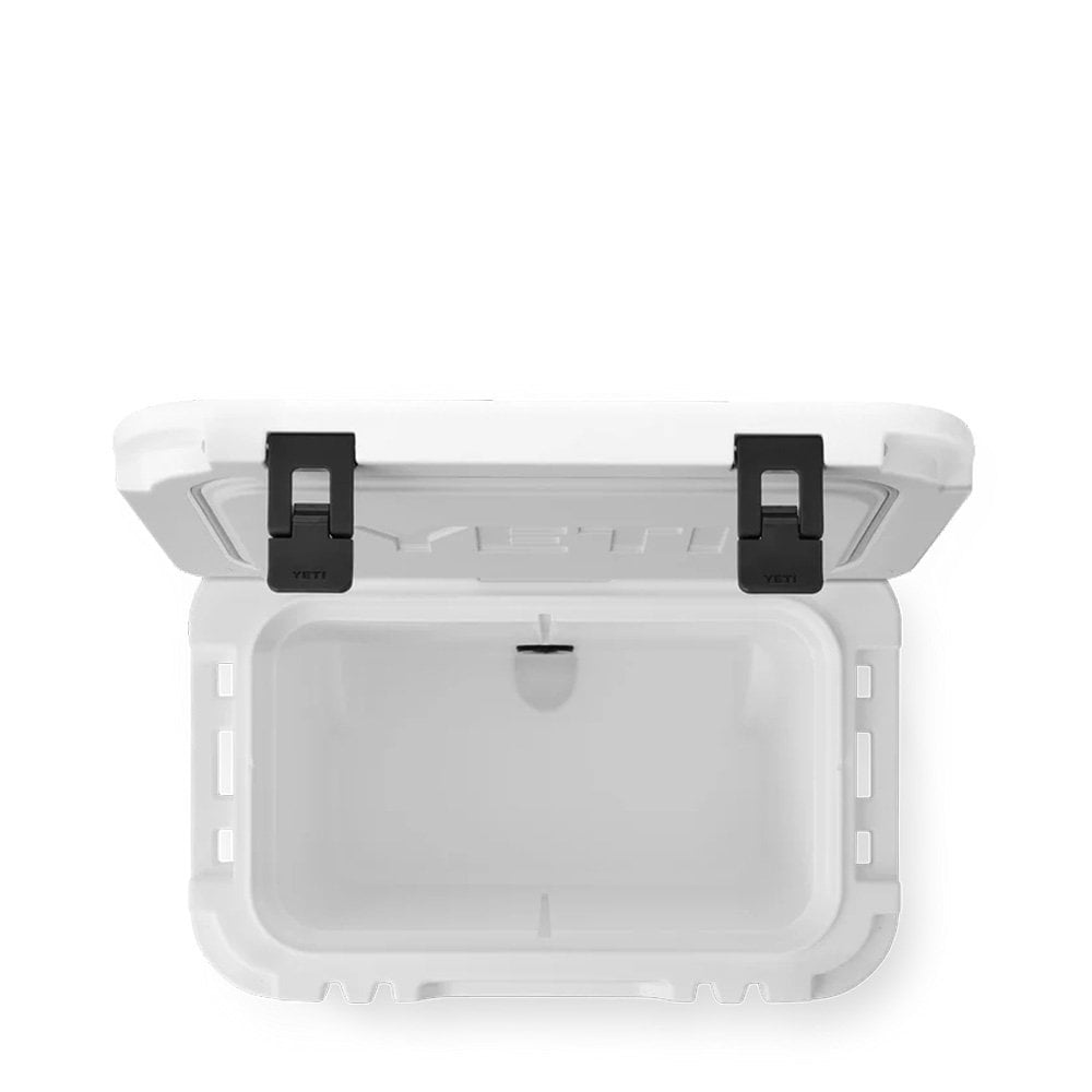 Roadie 32 Wheeled Cool Box - White